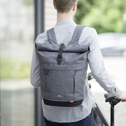 Freepack Switch, Variabler Rucksack und Fahrradtasche für Gepäckträger in einem